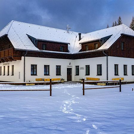 Hotel Dvur Liskovy Vrch Strazny Exterior foto