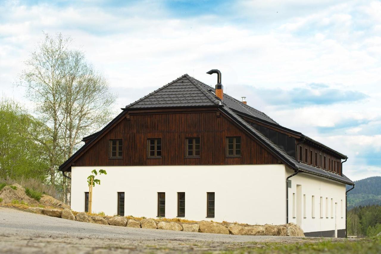 Hotel Dvur Liskovy Vrch Strazny Exterior foto